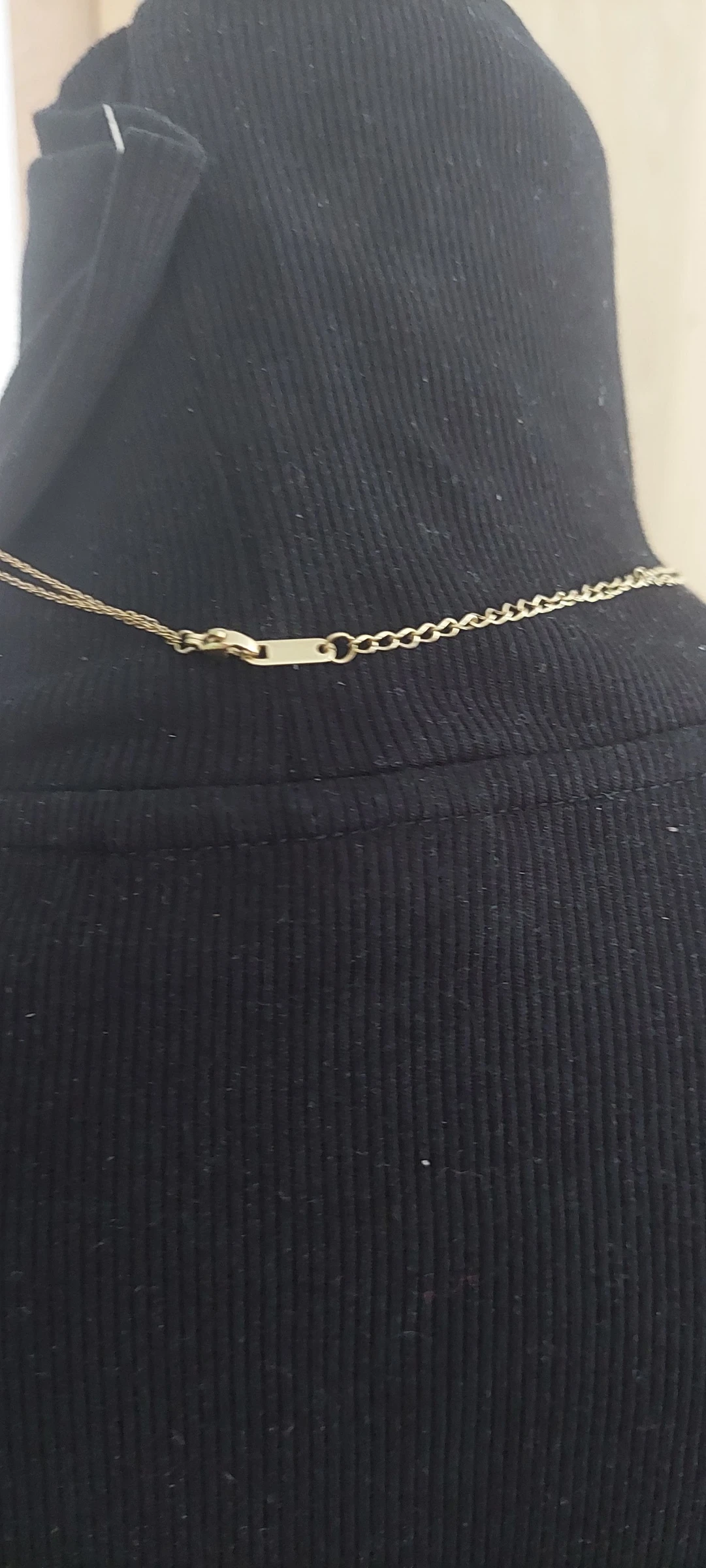 Collar de doble hilera dorado con colgante cruzado de strass ✨ – photo 9